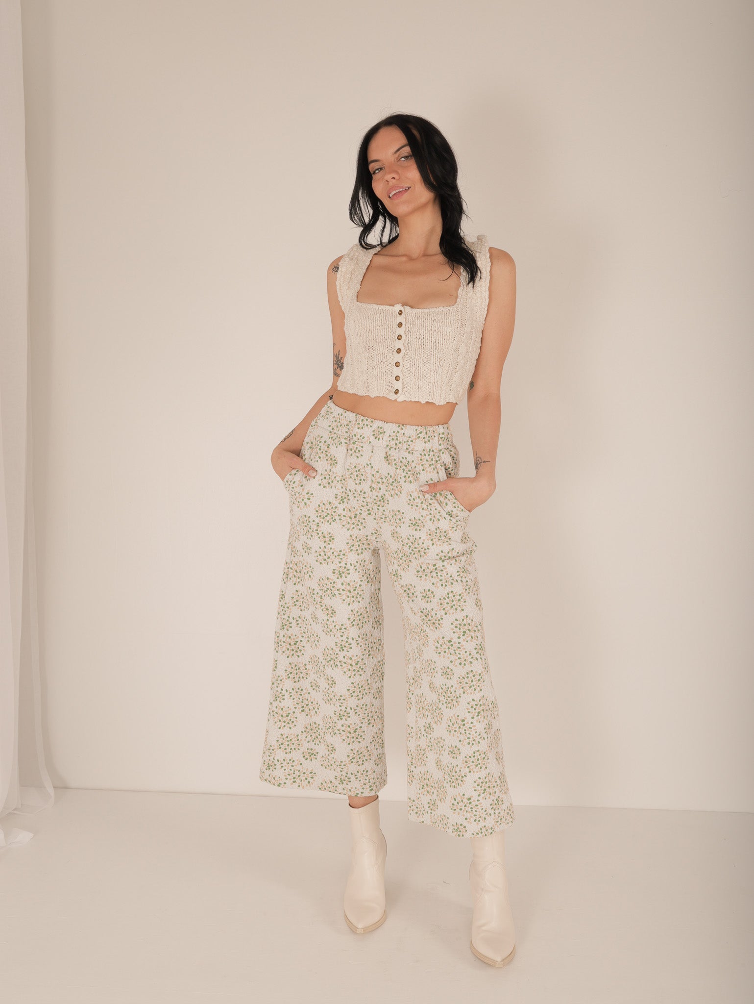 Molly Green - Lyra Flower Jacquard Pants - Pants